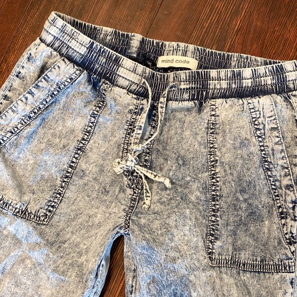 Jogger Jeans - Picture 2 of 6